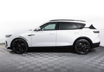 Подержанный автомобиль Voyah Free 2024 года (8 фото)