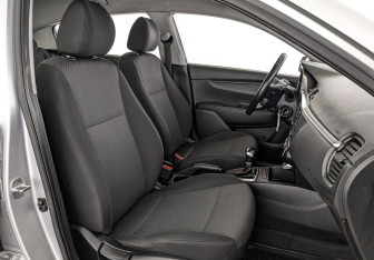 Подержанный автомобиль Kia Rio Hatchback 2021 года (23 фото)