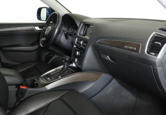 Подержанный автомобиль Audi Q5 2016 года (3 фото)