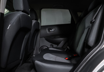 Подержанный автомобиль Nissan Qashqai 2013 года (12 фото)