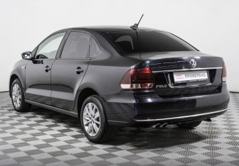 Подержанный автомобиль Volkswagen Polo Sedan 2018 года (7 фото)