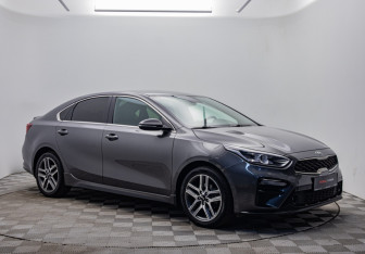Подержанный автомобиль Kia Cerato Sedan 2019 года (7 фото)
