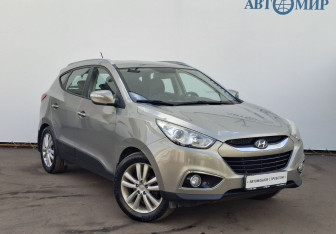 Подержанный автомобиль Hyundai ix35 2010 года (3 фото)