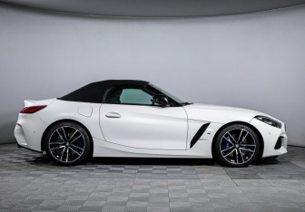 Подержанный автомобиль BMW Z4 Roadster 2020 года (4 фото)