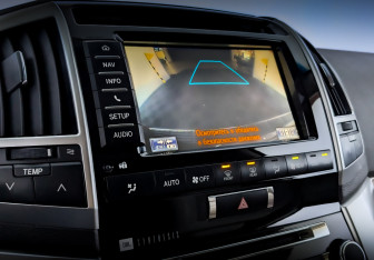 Подержанный автомобиль Toyota Land Cruiser Suv 2013 года (30 фото)