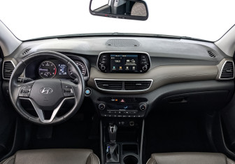 Подержанный автомобиль Hyundai Tucson 2020 года (14 фото)
