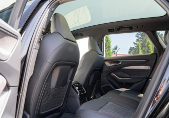 Новый Audi A6 Wagon 2025 (4 фото)