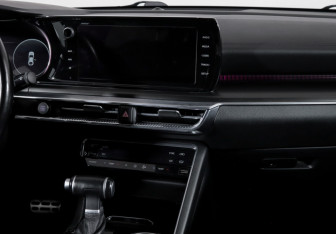 Подержанный автомобиль Kia K5 2021 года (12 фото)