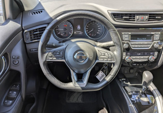 Подержанный автомобиль Nissan Qashqai 2021 года (16 фото)