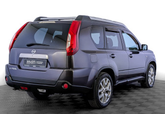 Подержанный автомобиль Nissan X-Trail 2014 года (5 фото)