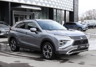 Подержанный автомобиль Mitsubishi Eclipse Cross 2021 года (3 фото)