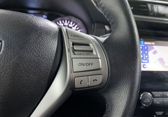 Подержанный автомобиль Nissan X-Trail 2016 года (17 фото)