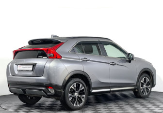 Подержанный автомобиль Mitsubishi Eclipse Cross 2019 года (5 фото)