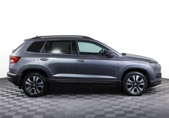 Подержанный автомобиль Skoda Karoq 2021 года (4 фото)
