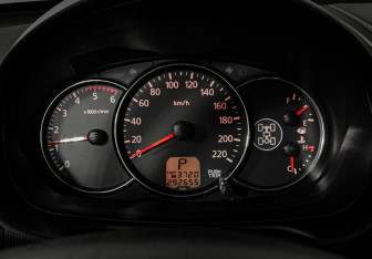 Подержанный автомобиль Mitsubishi Pajero Sport 2013 года (10 фото)