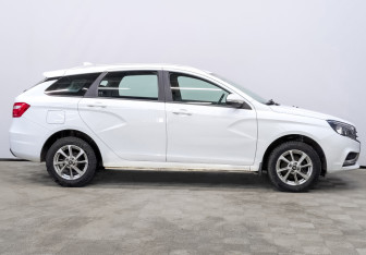 Подержанный автомобиль LADA (ВАЗ) Vesta Wagon 2021 года (4 фото)