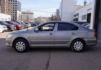 Подержанный автомобиль Skoda Octavia Liftback 2013 года (4 фото)