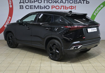 Подержанный автомобиль Omoda C5 2023 года (6 фото)