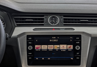 Подержанный автомобиль Volkswagen Passat Sedan 2018 года (17 фото)