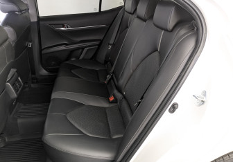Подержанный автомобиль Toyota Camry Sedan 2021 года (18 фото)
