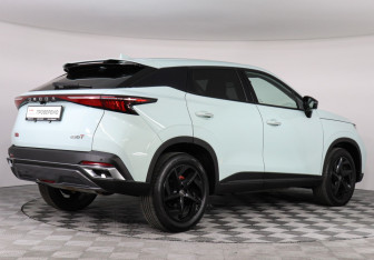 Подержанный автомобиль Omoda C5 2022 года (5 фото)