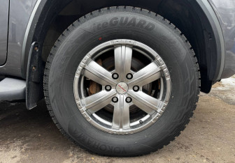 Подержанный автомобиль Toyota Fortuner 2018 года (15 фото)