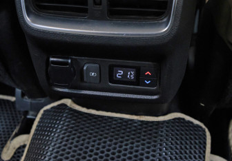 Подержанный автомобиль Infiniti QX50 2018 года (23 фото)