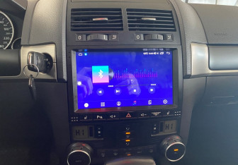 Подержанный автомобиль Volkswagen Touareg 2010 года (13 фото)