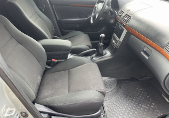 Подержанный автомобиль Toyota Avensis Sedan 2007 года (9 фото)