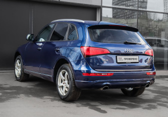 Подержанный автомобиль Audi Q5 2014 года (6 фото)