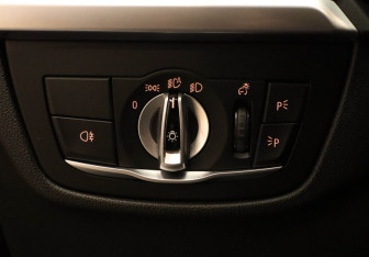 Подержанный автомобиль BMW X4 2021 года (8 фото)