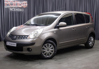 Подержанный автомобиль Nissan Note 2006 года (1 фото)