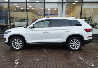 Подержанный автомобиль Skoda Kodiaq 2022 года (5 фото)
