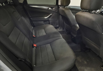 Подержанный автомобиль Ford Mondeo Sedan 2012 года (13 фото)