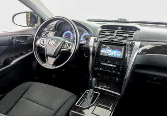 Подержанный автомобиль Toyota Camry Sedan 2016 года (27 фото)