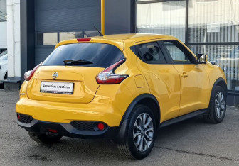 Подержанный автомобиль Nissan Juke 2014 года (5 фото)
