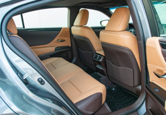 Новый Lexus ES 2025 (12 фото)