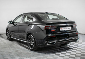 Подержанный автомобиль Omoda S5 2024 года (7 фото)