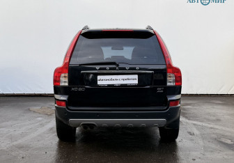 Подержанный автомобиль Volvo XC90 2010 года (6 фото)