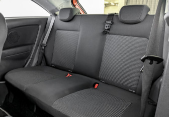 Подержанный автомобиль Opel Corsa 2011 года (12 фото)