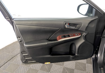 Подержанный автомобиль Toyota Camry Sedan 2014 года (19 фото)