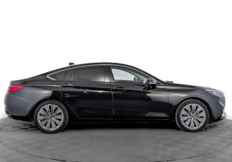 Подержанный автомобиль Hongqi H5 2022 года (4 фото)