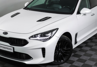 Подержанный автомобиль Kia Stinger 2018 года (26 фото)