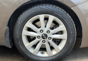 Подержанный автомобиль Kia Ceed Wagon 2018 года (13 фото)