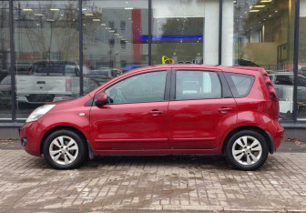 Подержанный автомобиль Nissan Note 2012 года (5 фото)