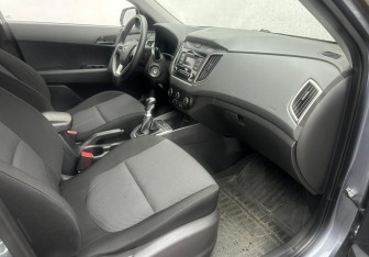 Подержанный автомобиль Hyundai Creta 2021 года (13 фото)
