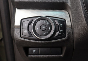 Подержанный автомобиль Ford Explorer 2014 года (12 фото)