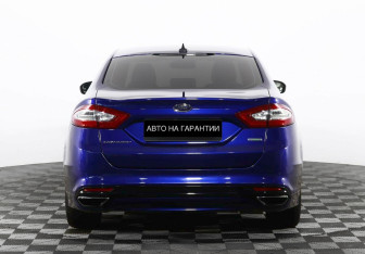 Подержанный автомобиль Ford Mondeo Sedan 2017 года (4 фото)