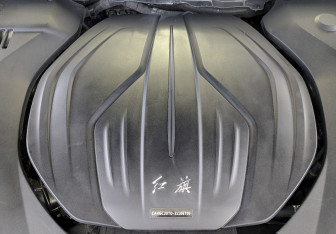 Подержанный автомобиль Hongqi H9 2023 года (9 фото)