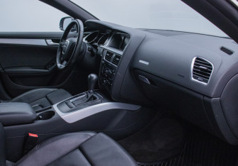 Подержанный автомобиль Audi A5 Liftback 2011 года (9 фото)